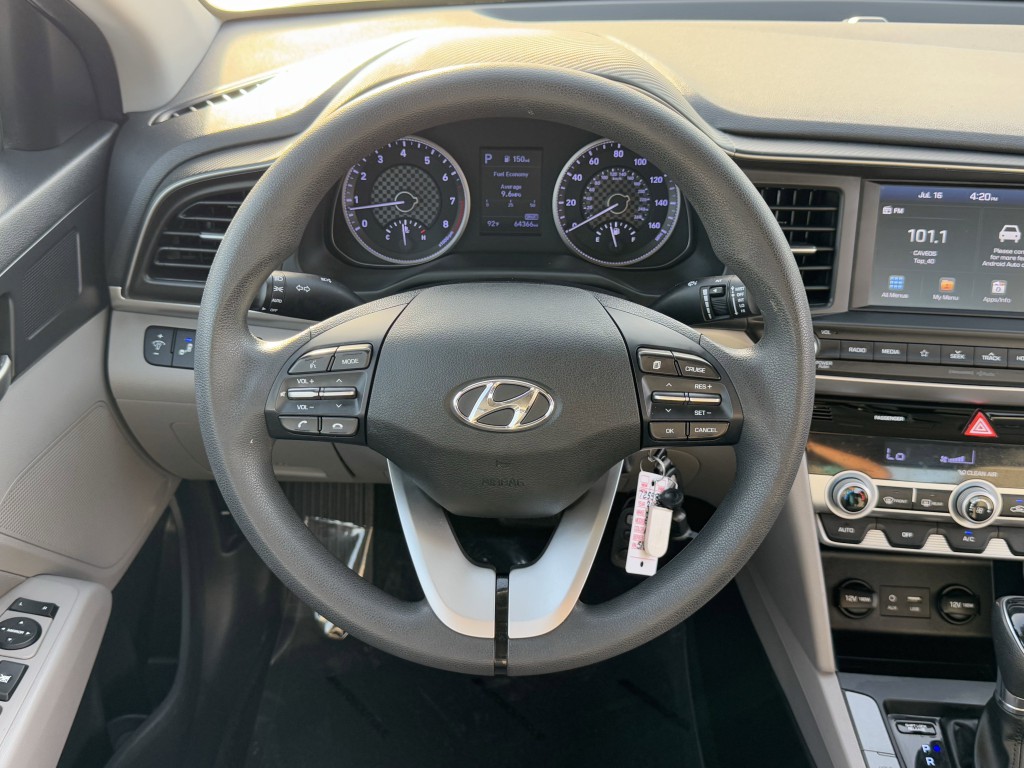2020 Hyundai Elantra Image 15