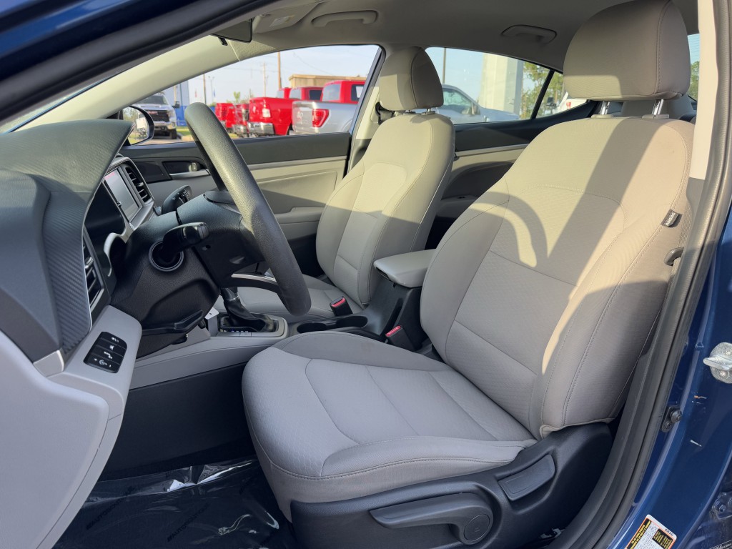 2020 Hyundai Elantra Image 24