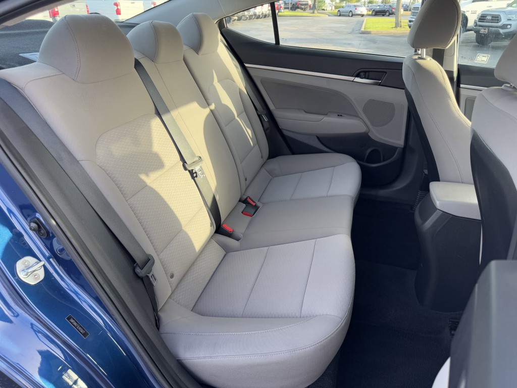 2020 Hyundai Elantra Image 26