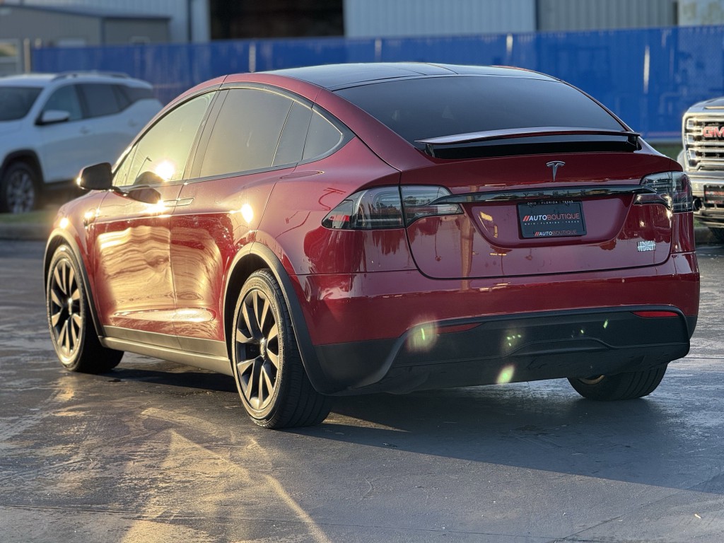 2022 Tesla Model X Image 9