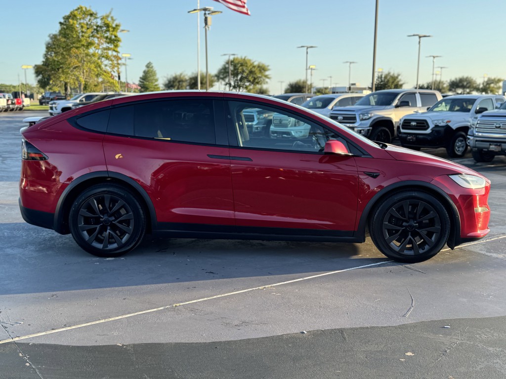 2022 Tesla Model X Image 12