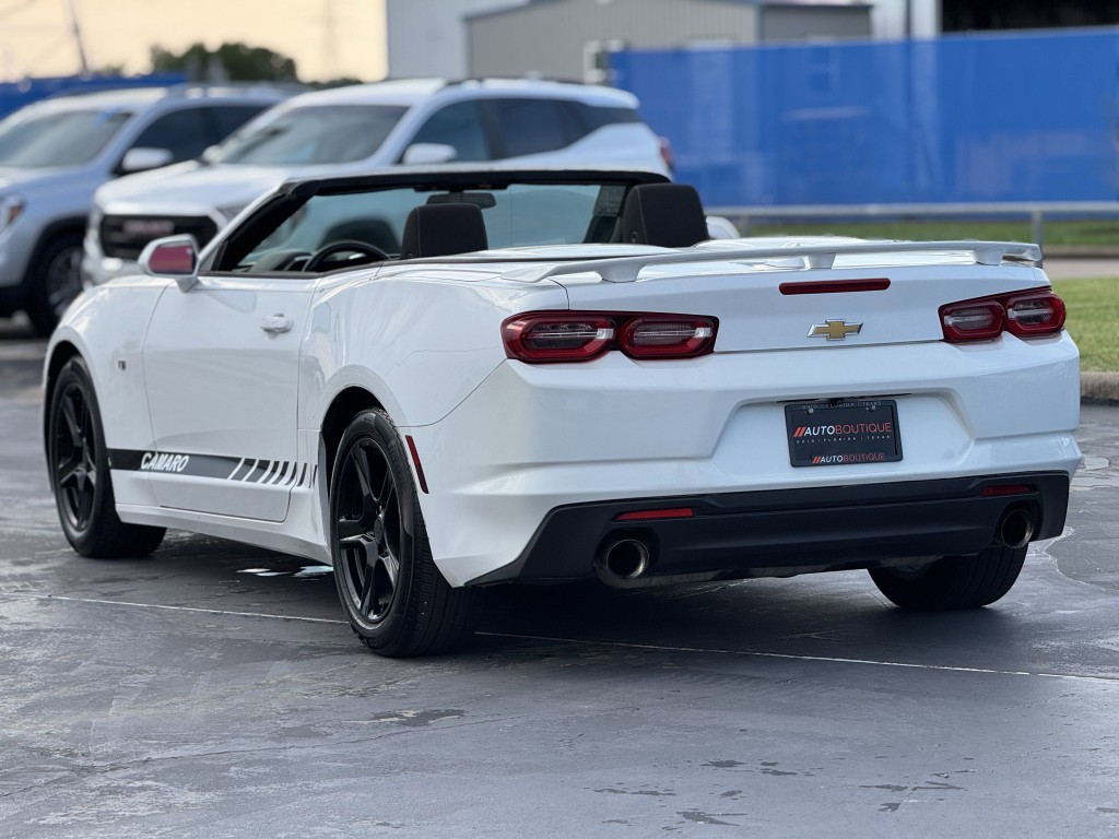 2019 Chevrolet Camaro Image 9