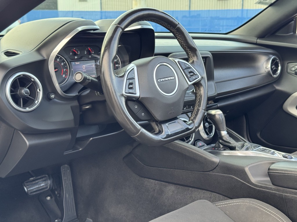 2019 Chevrolet Camaro Image 13