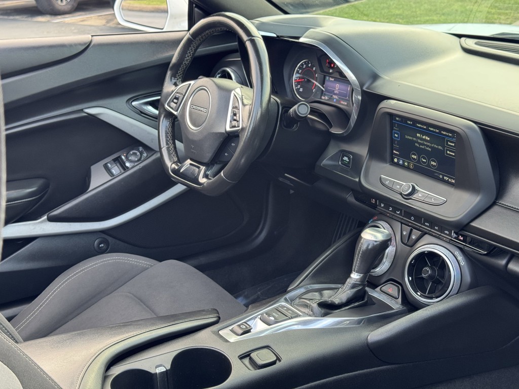 2019 Chevrolet Camaro Image 14