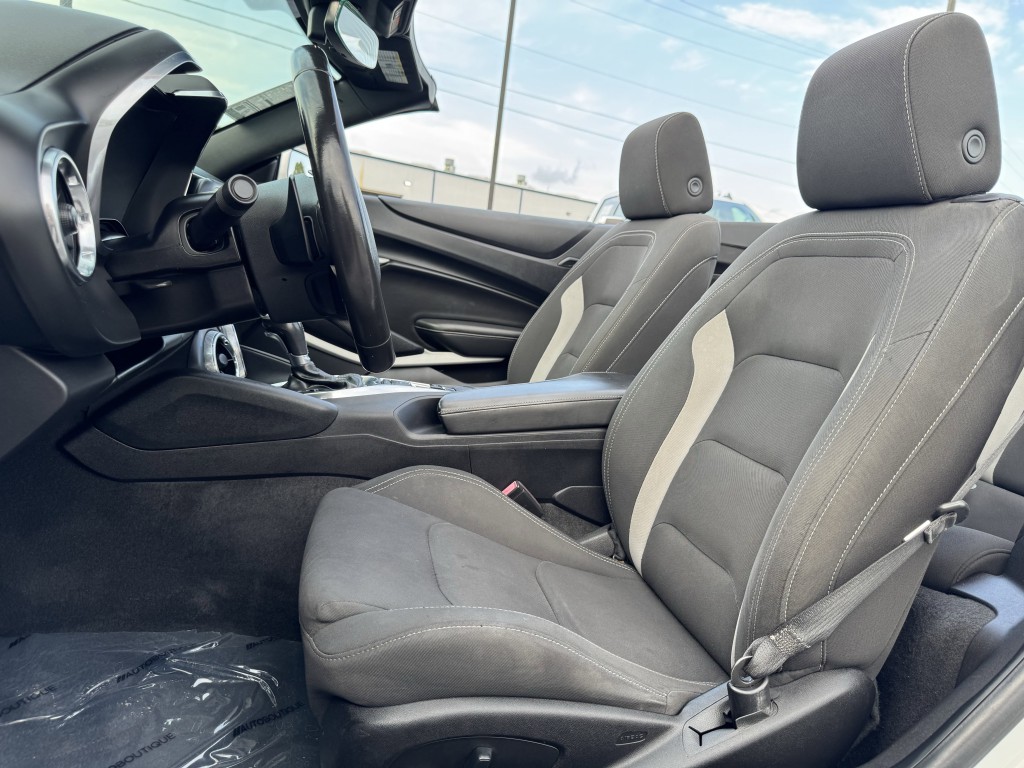 2019 Chevrolet Camaro Image 23