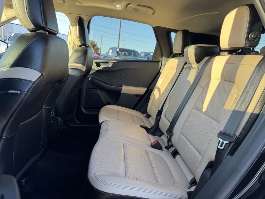 2020 Ford Escape Image 28