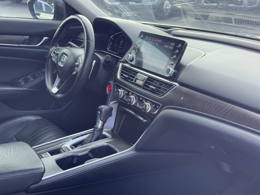 2018 Honda Accord Image 13
