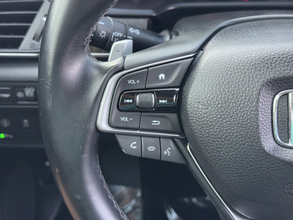 2018 Honda Accord Image 16