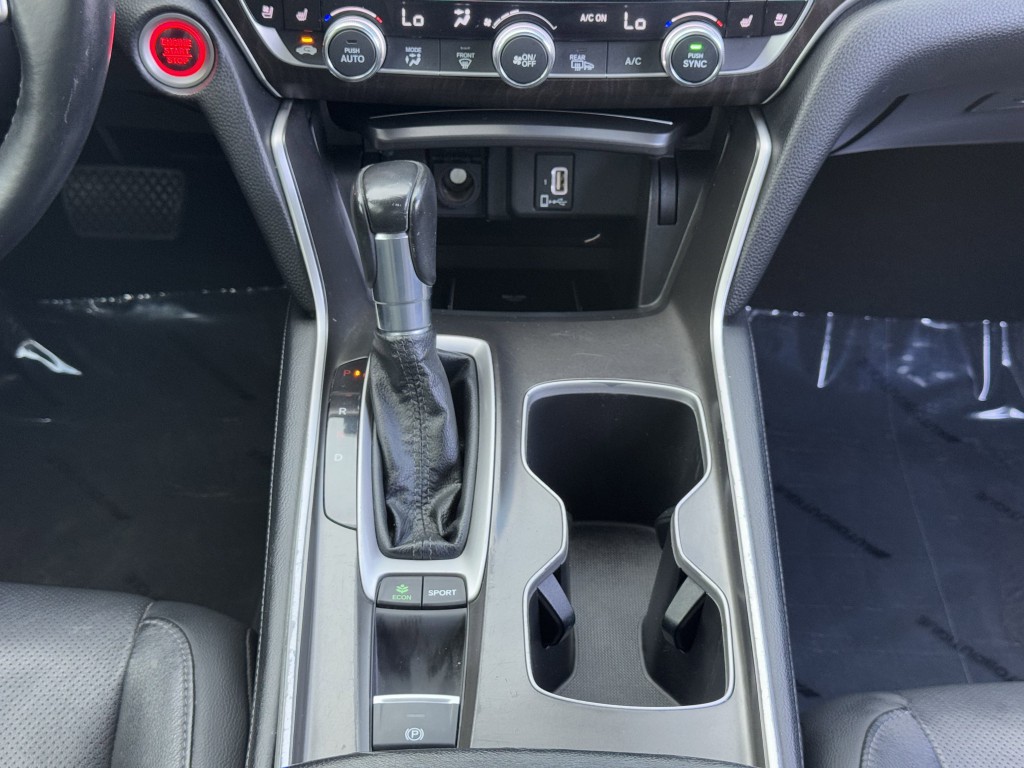 2018 Honda Accord Image 21