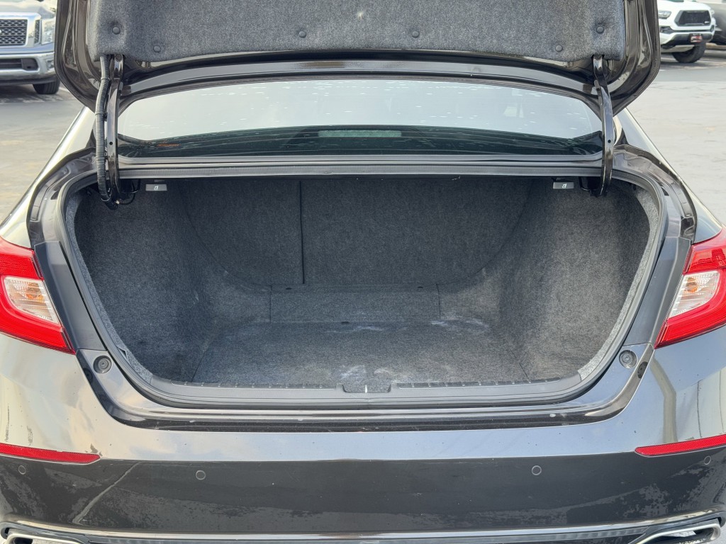 2018 Honda Accord Image 29