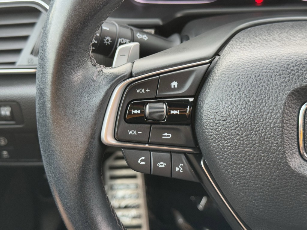 2019 Honda Accord Image 16