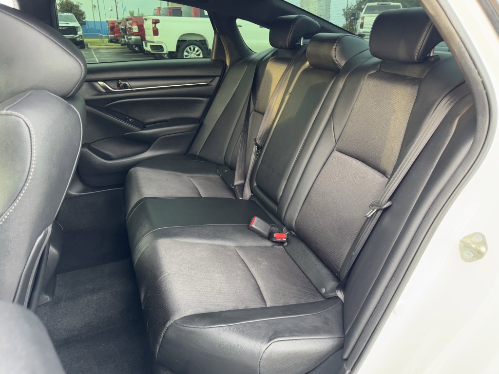 2019 Honda Accord Image 27