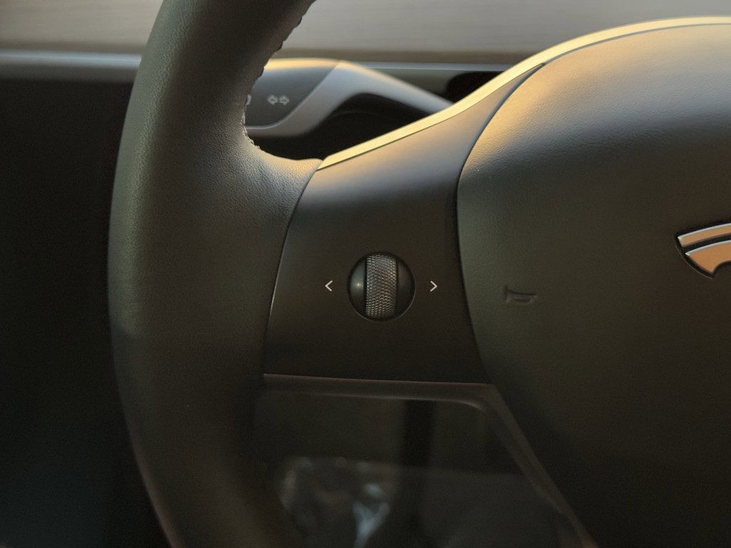 2024 Tesla Model Y Image 15