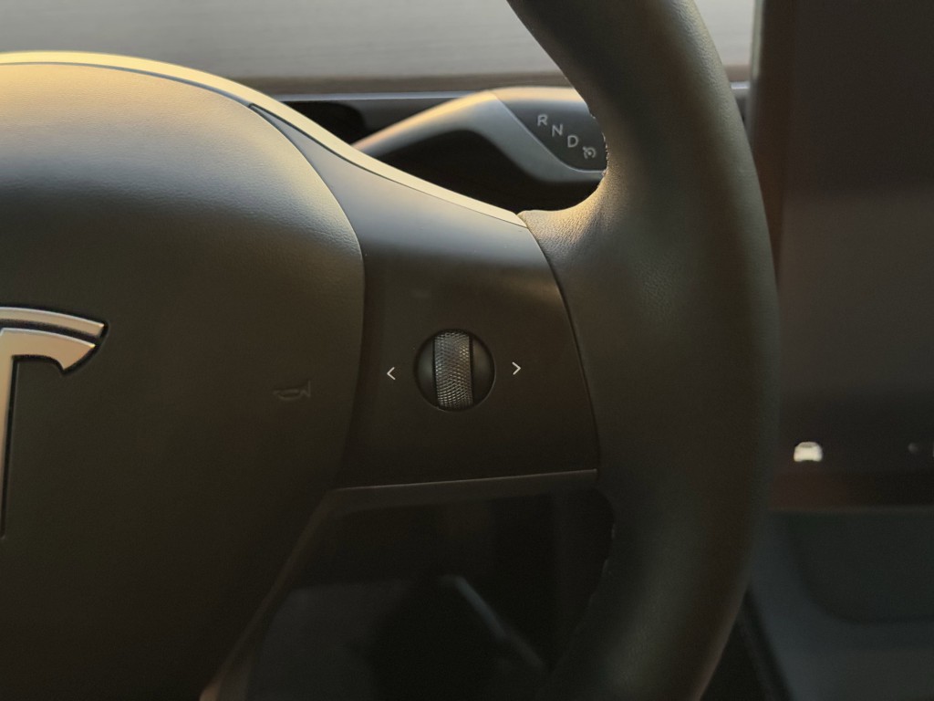 2024 Tesla Model Y Image 16