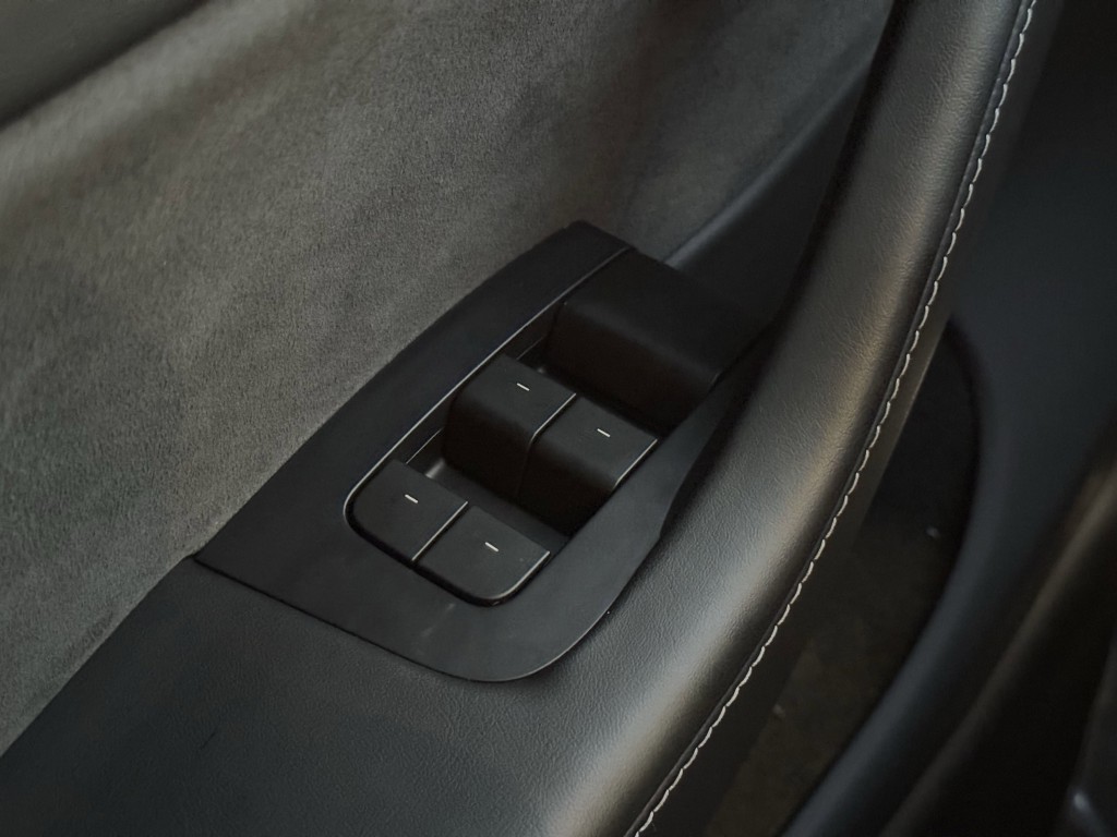 2024 Tesla Model Y Image 23