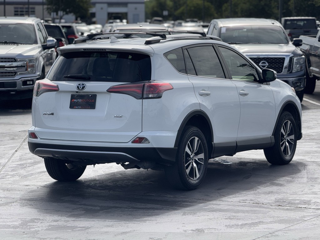 2018 Toyota Rav4 Image 10