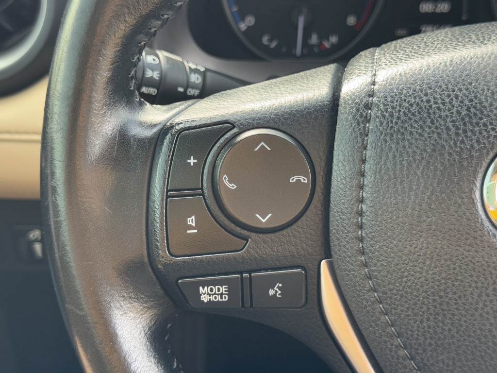 2018 Toyota Rav4 Image 16