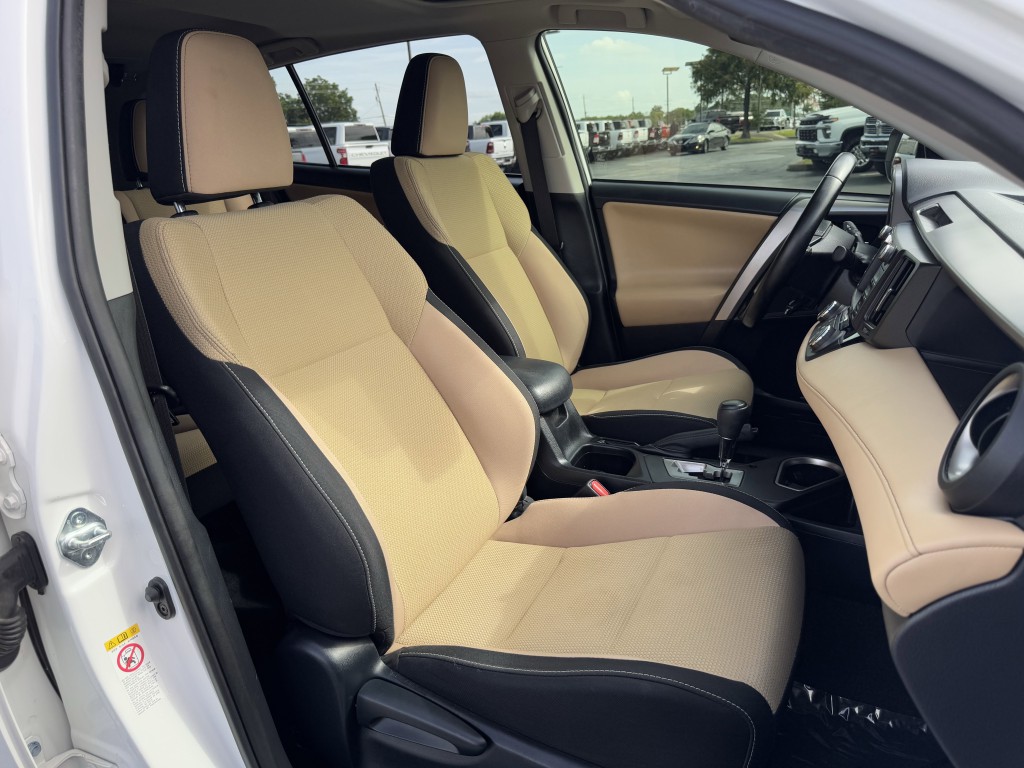 2018 Toyota Rav4 Image 24