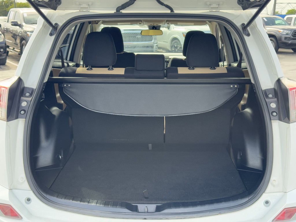 2018 Toyota Rav4 Image 28
