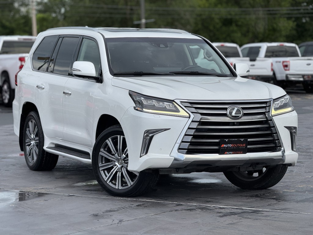 2017 Lexus LX Image 3