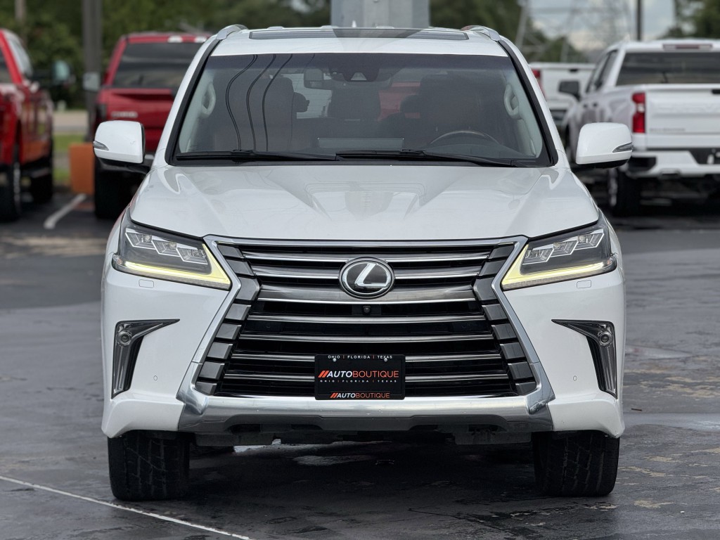 2017 Lexus LX Image 7
