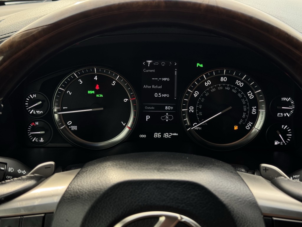 2017 Lexus LX Image 21