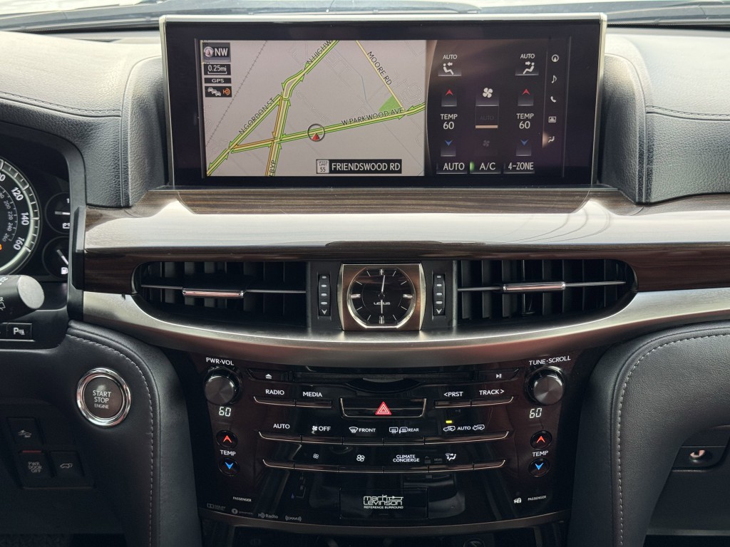 2017 Lexus LX Image 22