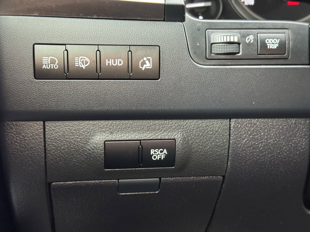 2017 Lexus LX Image 27