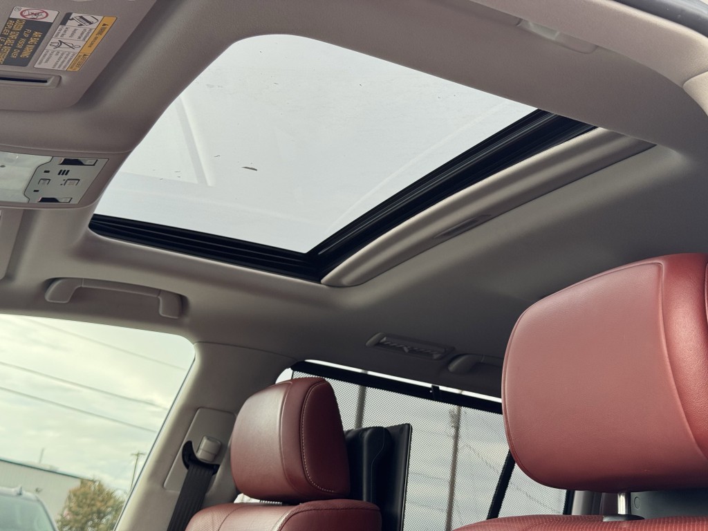 2017 Lexus LX Image 41