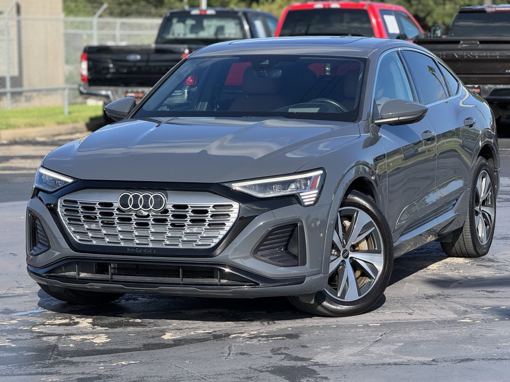 2024 Audi Q8 e-tron Sportback Image 5