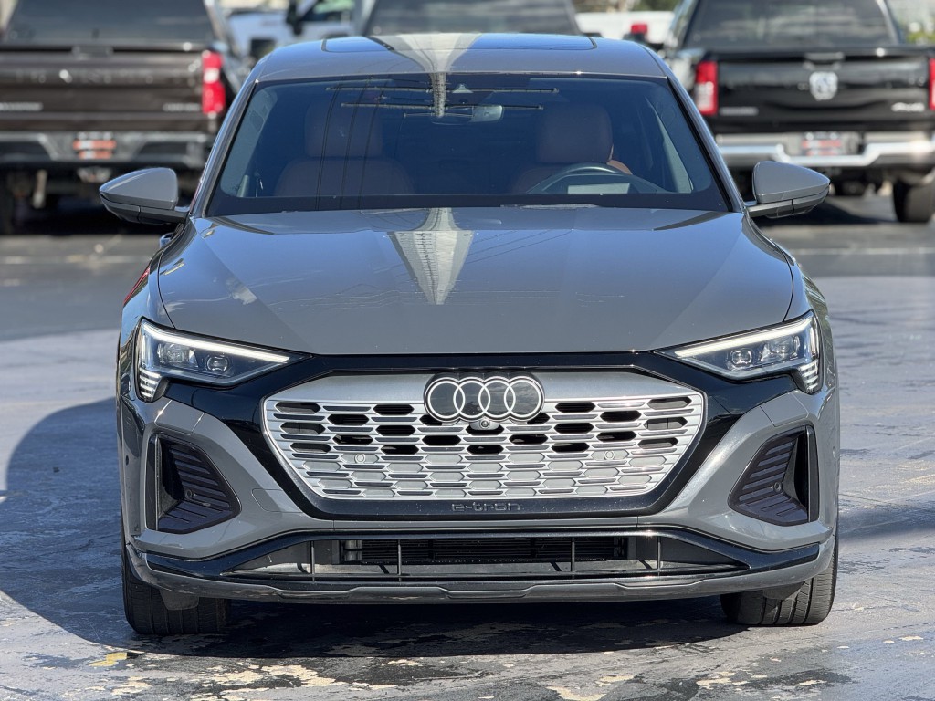 2024 Audi Q8 e-tron Sportback Image 7