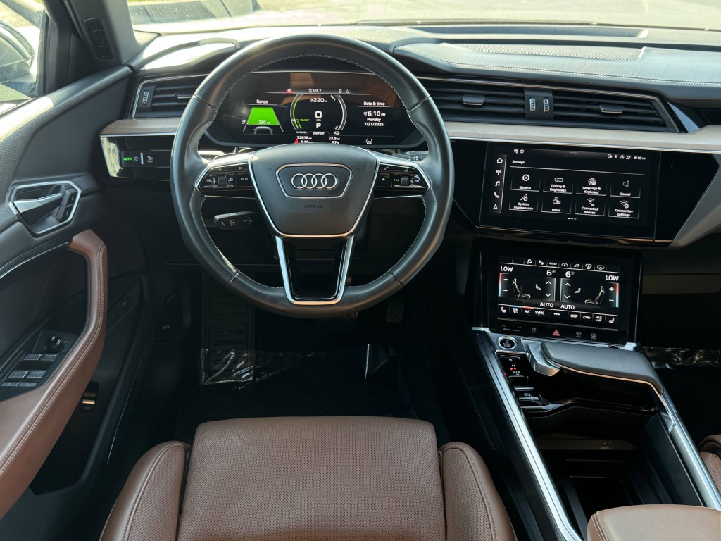 2024 Audi Q8 e-tron Sportback Image 15