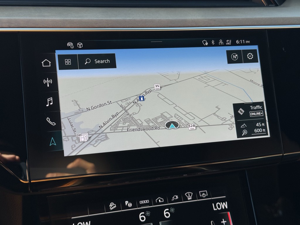 2024 Audi Q8 e-tron Sportback Image 23
