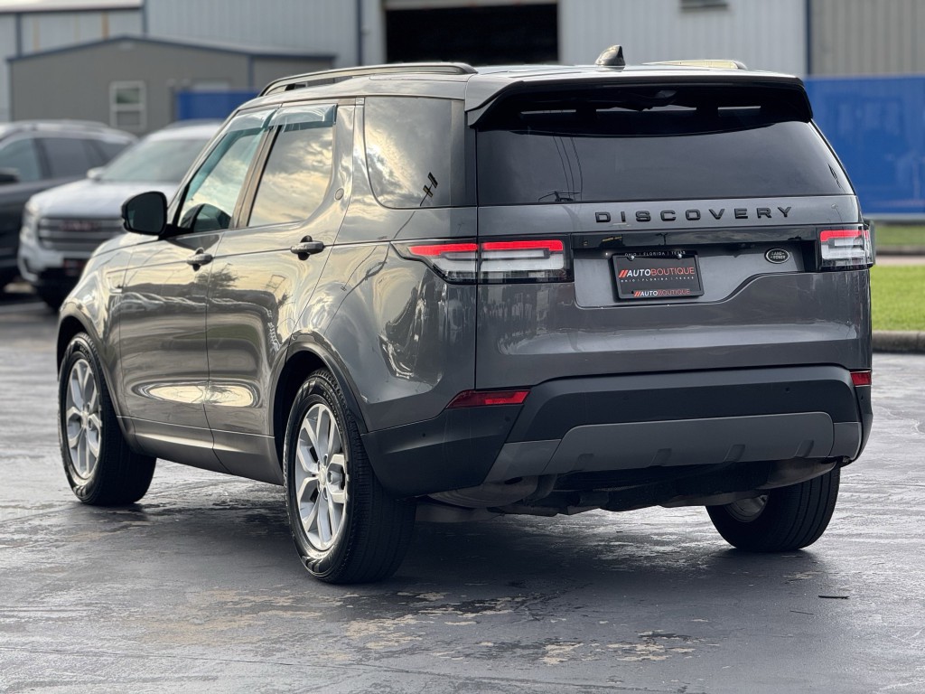 2018 Land Rover Discovery Image 8