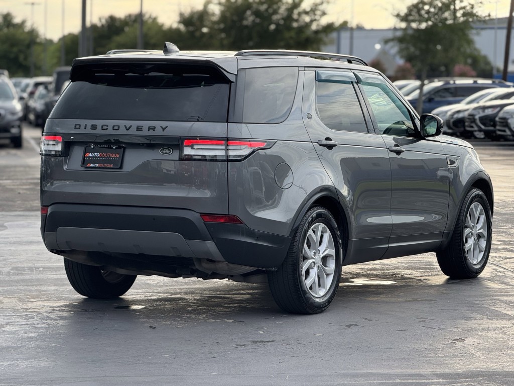 2018 Land Rover Discovery Image 9