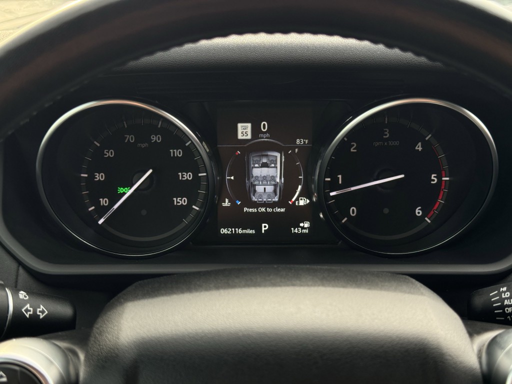 2018 Land Rover Discovery Image 18