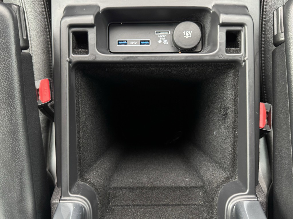 2018 Land Rover Discovery Image 23