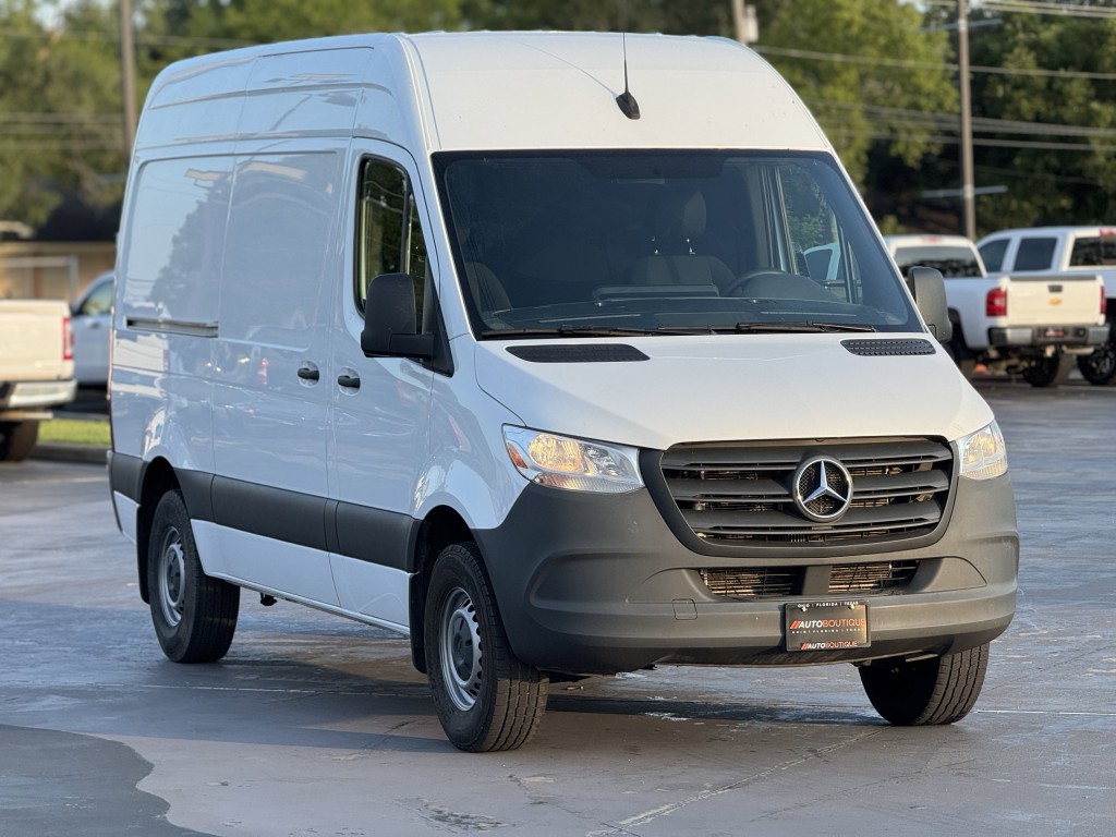 2023 Mercedes-Benz Sprinter Cargo Image 3