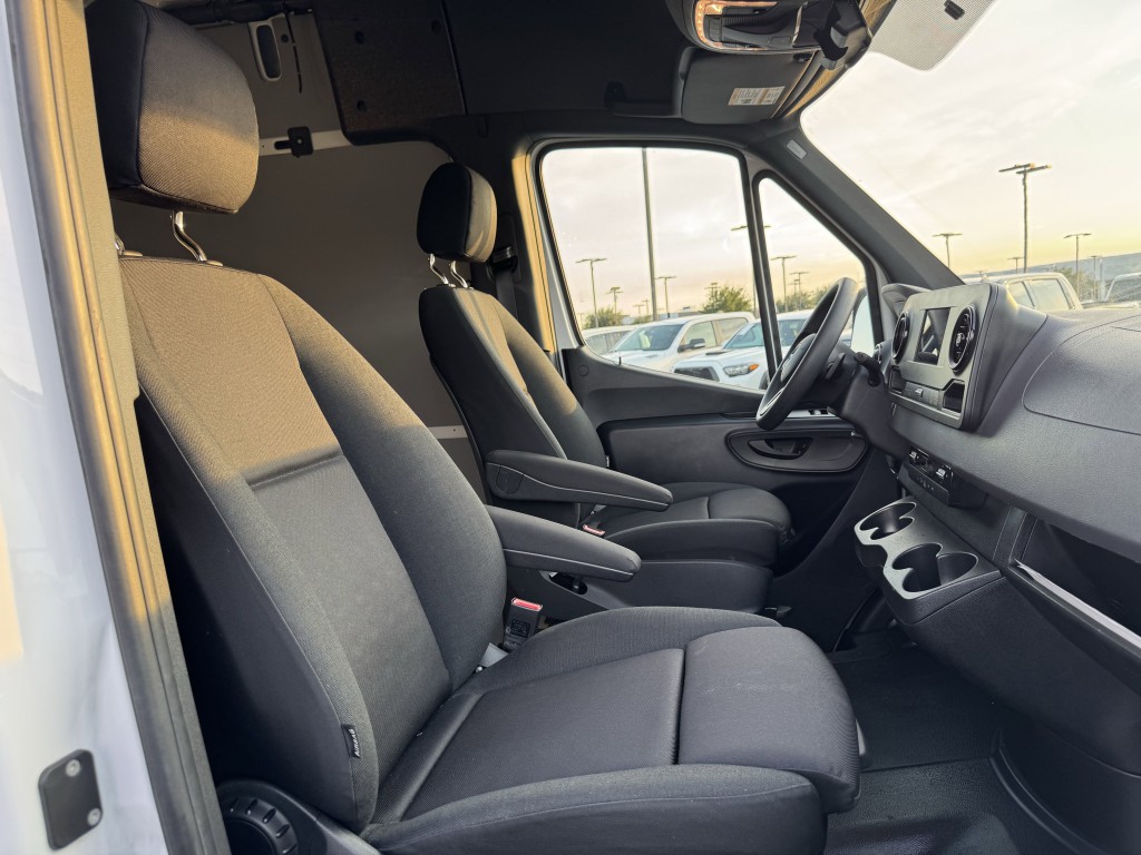 2023 Mercedes-Benz Sprinter Cargo Image 25
