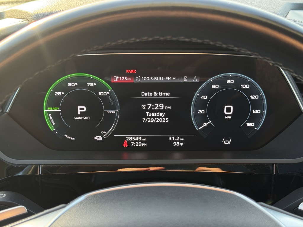 2024 Audi Q8 e-tron Image 19