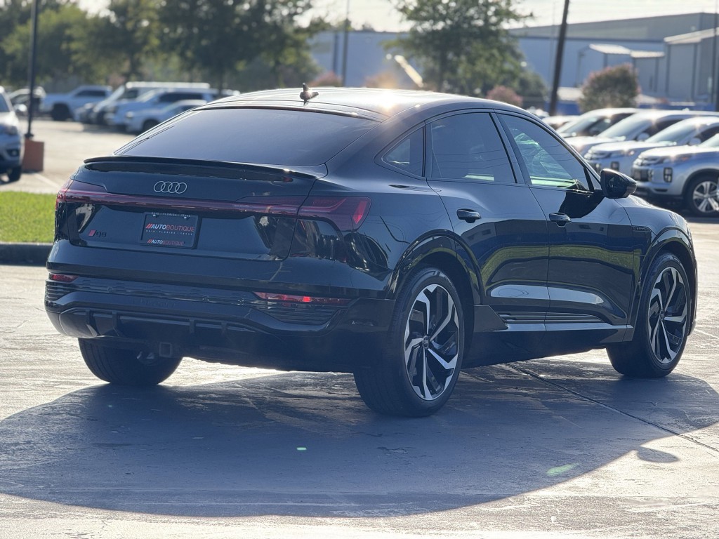 2024 Audi Q8 e-tron Sportback Image 10