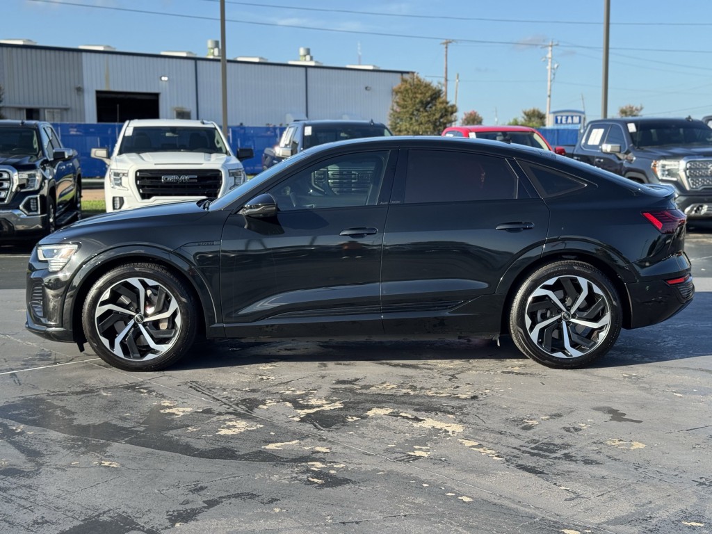 2024 Audi Q8 e-tron Sportback Image 11
