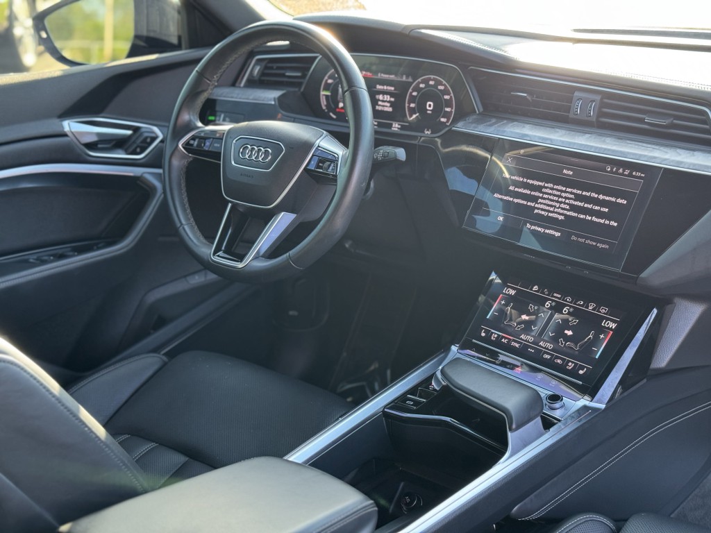 2024 Audi Q8 e-tron Sportback Image 15