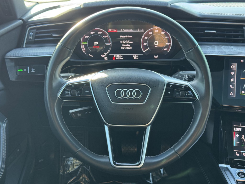 2024 Audi Q8 e-tron Sportback Image 17