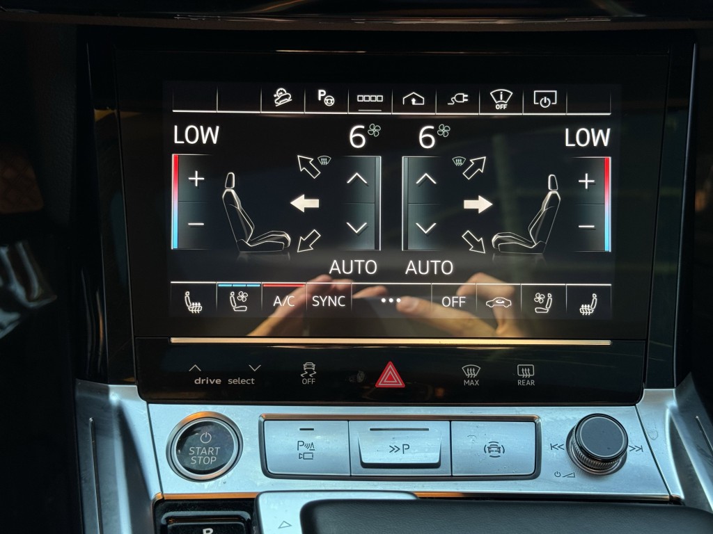 2024 Audi Q8 e-tron Sportback Image 25