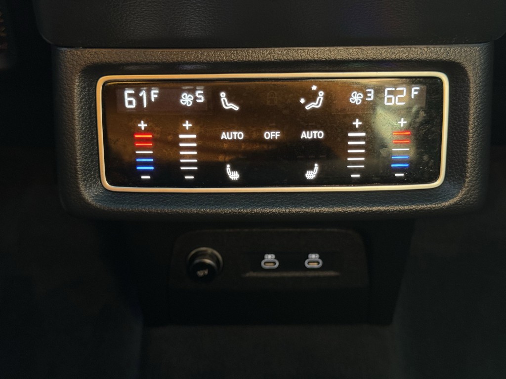 2024 Audi Q8 e-tron Sportback Image 34