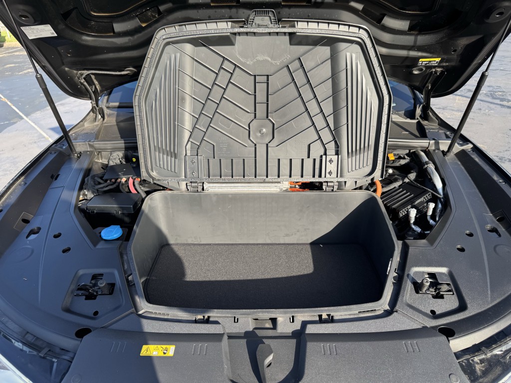 2024 Audi Q8 e-tron Sportback Image 38
