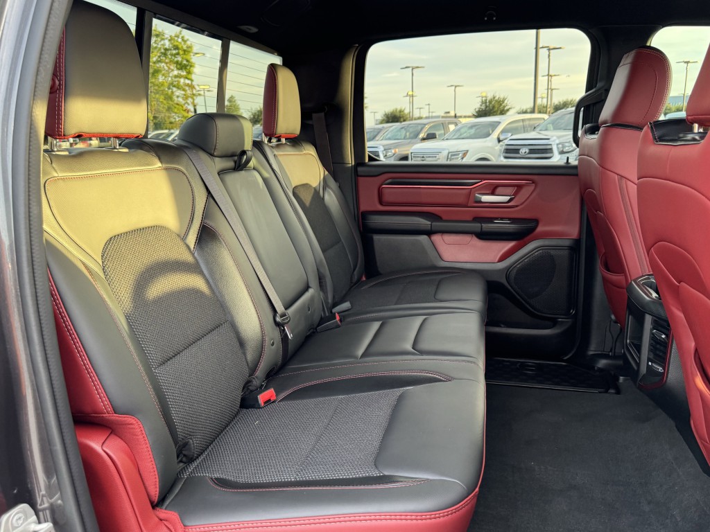 2024 RAM 1500 Image 24