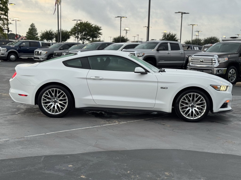 2017 Ford Mustang Image 11
