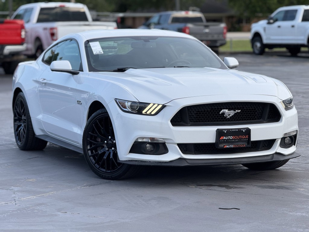 2017 Ford Mustang Image 3